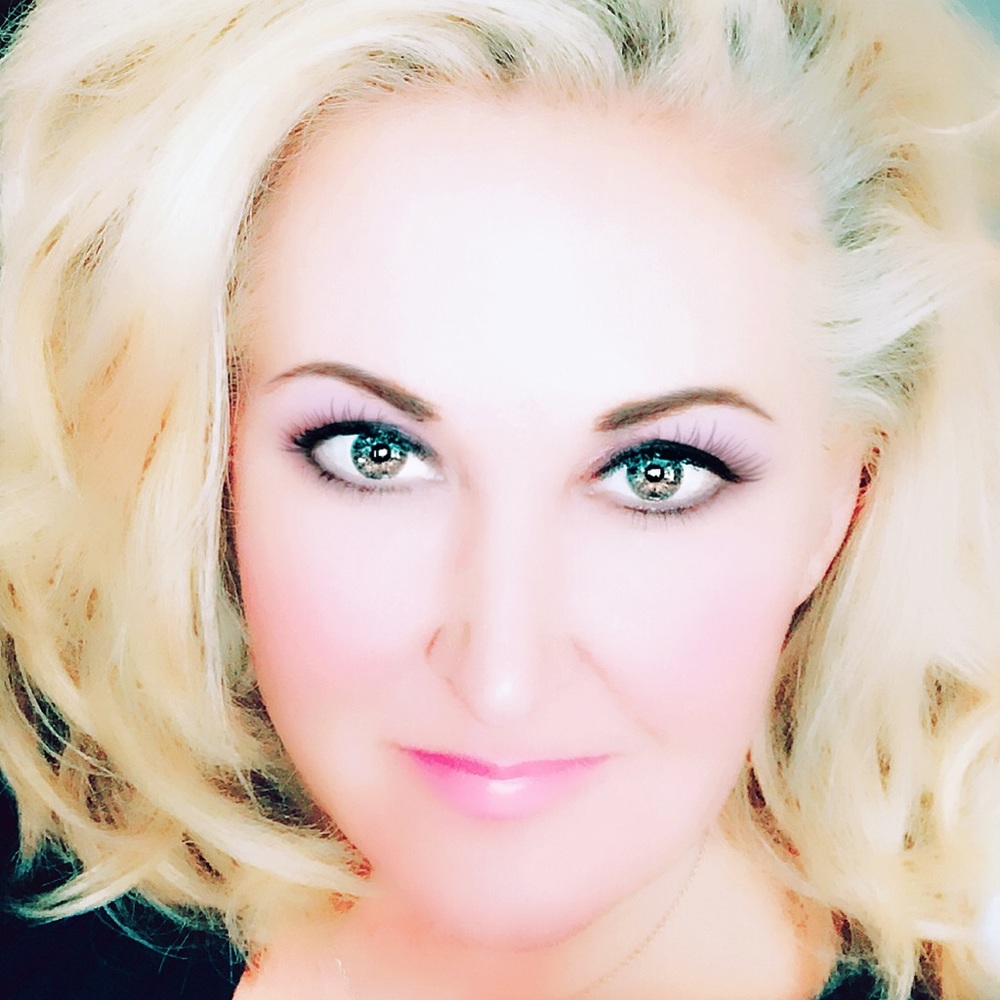 Meet your Posher, Leslie